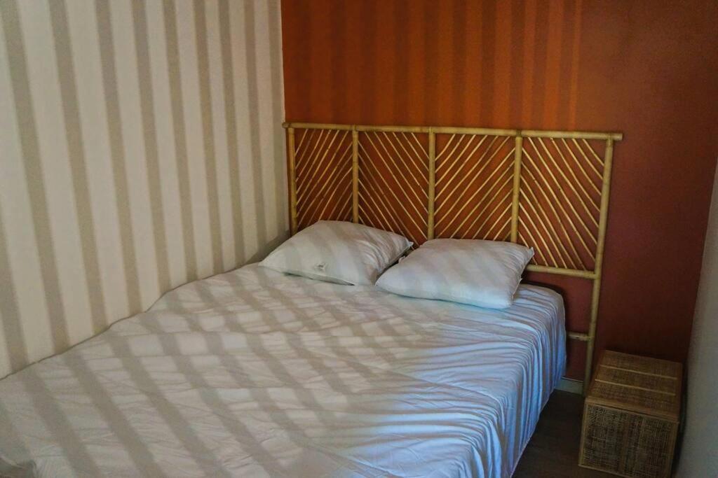 Studio Climatise Et Spacieux Situe Pres Des Parcs Βισύ Εξωτερικό φωτογραφία